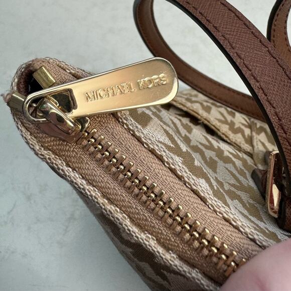 Michael Kors Jet Set Canvas Monogram Large Tote Bag Purse - Picture 3 of 10